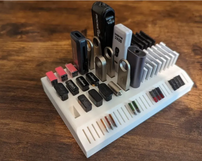 Efficient SD and USB Card Organizer - 3D Printed