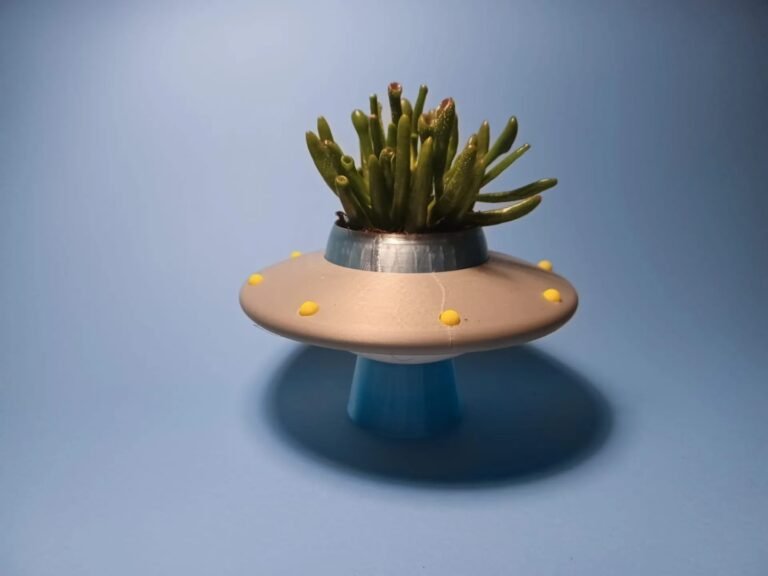 UFO Plant Pot for Home Decor