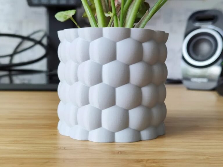 Modern Ball Plant Pot for Home Decor