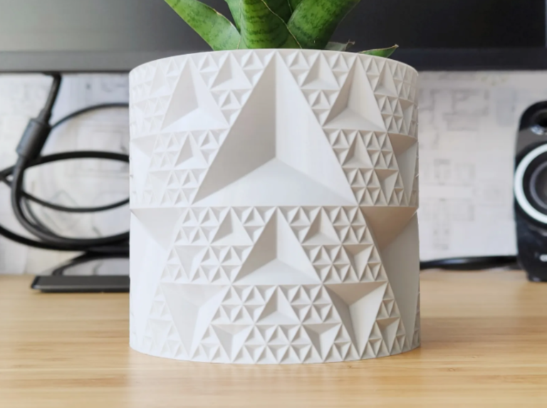 3D Printed Fractal Triangle Planter